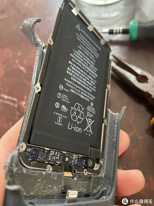 电池|2022年，我给iPhonese一代改了smart battery外界电池?
