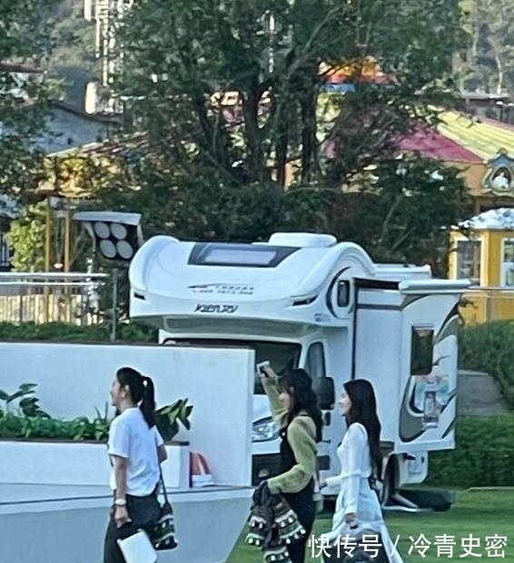 《中餐廳5》官宣定檔，意外發(fā)現(xiàn)《向往的生活5》才是最良心的綜藝