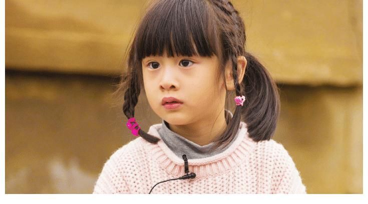 《爸爸去哪儿》的萌娃们长大了，曹格女儿近照变化大，长腿惹人羡