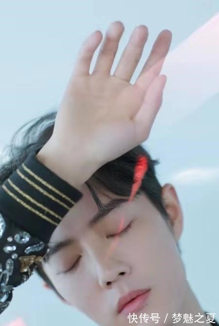 中央电视台|中央电视台《文化十分》大赞肖战,九字评价字字珠玑