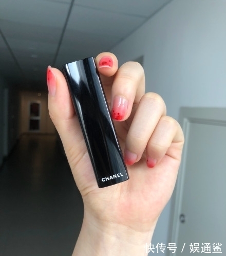 质地 黄皮救星,5支夏日超级显白口红盘点,你一定不能错过了!