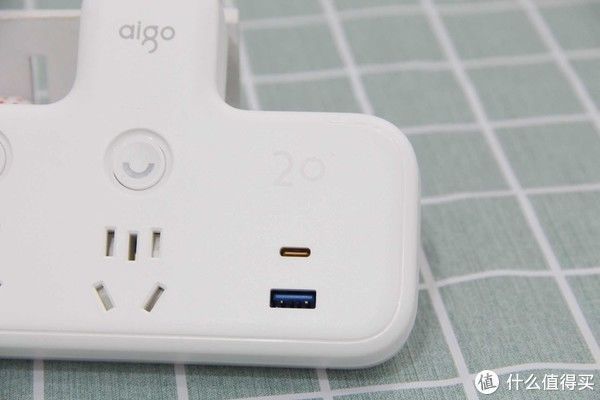 插孔|家里插座不够用?不存在aigo 2个插座转换器搞定,还带快充功能