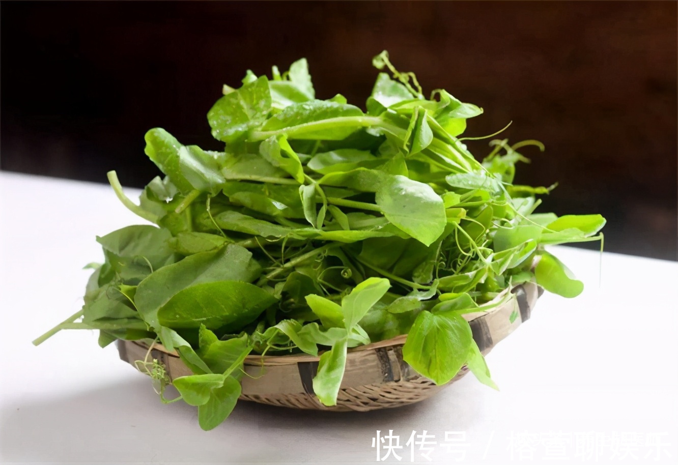 养生|中年人想要身体好，不妨多吃三种食物，美容养生，有益健康！