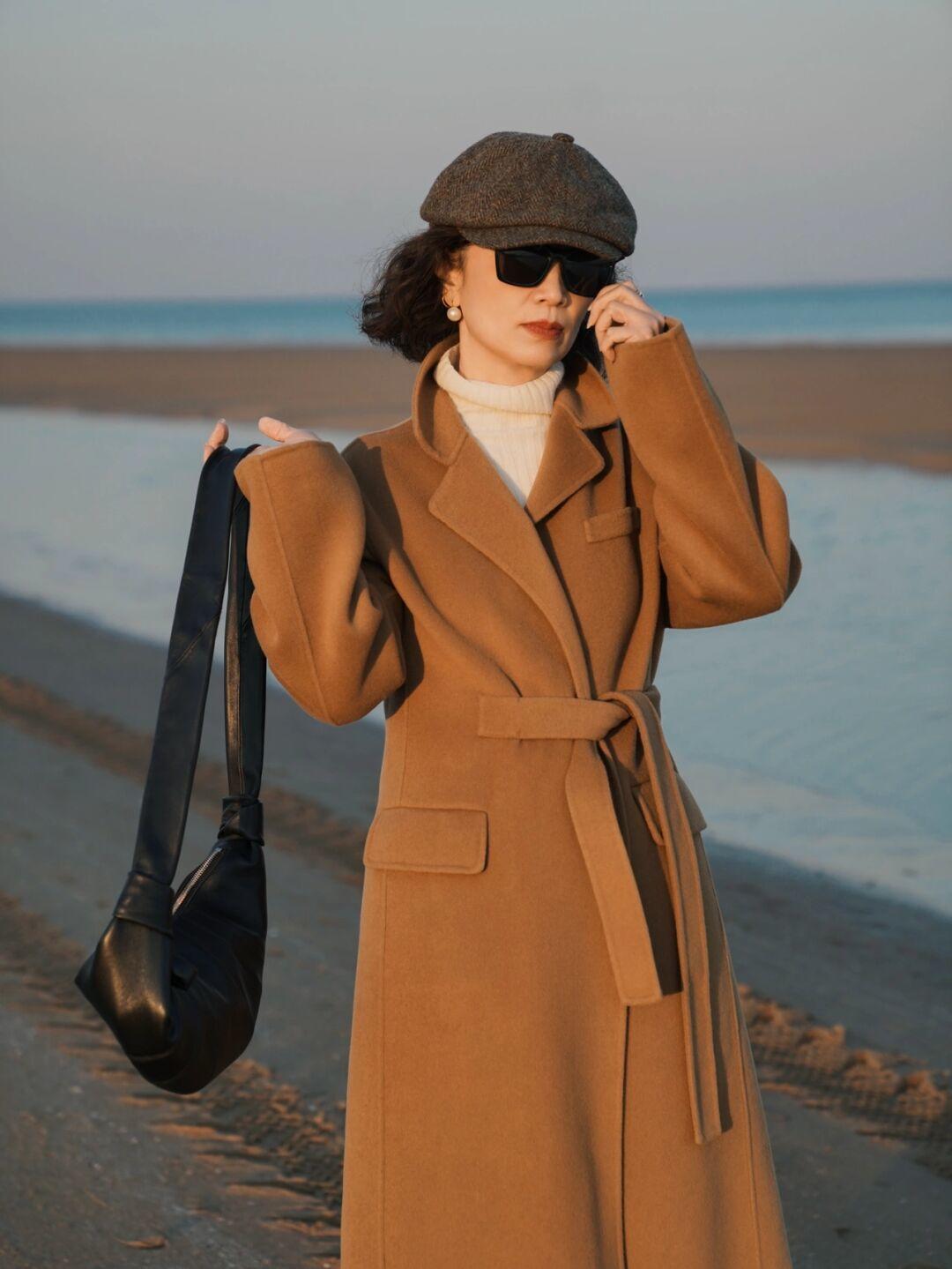 打扮 这才是中年女人该有的打扮,三木妈妈的“大衣”搭配,美过同龄人