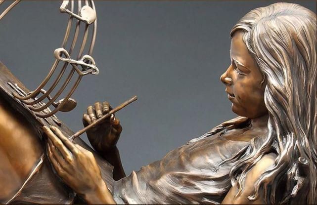 vega@被公认最具大师潜质的美女雕塑家,人体作品生动又别出心裁!