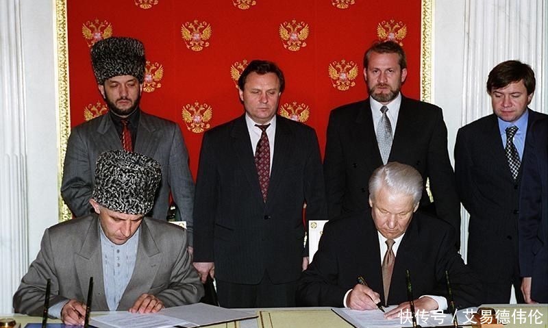 俄罗斯|2万1千名平民被杀,苏联解体后,俄罗斯的第一场败仗!