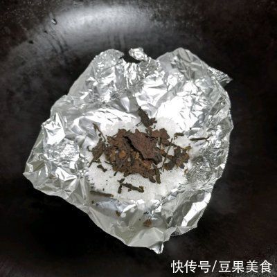  这道蒸蒸日上年夜菜：豆皮肉卷比大厨做的还好吃