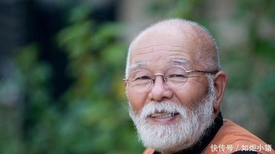 老中医|93岁退休老中医核桃如此吃,两星期尿酸降了,痛风也走了