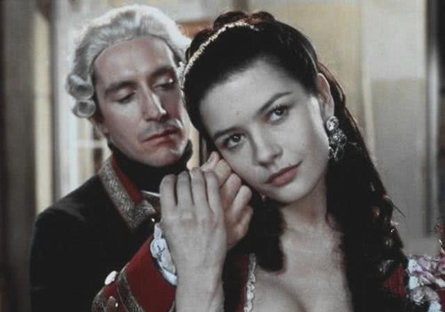 帝国|俄罗斯帝国第一代女皇，除了兼具美貌与力量，还是头号酒鬼？