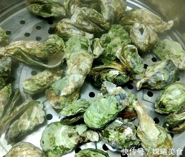 错水|蒸生蚝时,千万别用错水,掌握小窍门没有土腥味,生蚝肥嫩鲜美