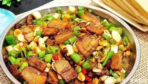 几道下饭菜一上桌,孩子吃得狼吞虎咽,饭菜一扫而光!