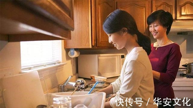 婆婆|65岁老人被儿媳送进养老院,含泪喊冤没想到月子仇,你记这么久