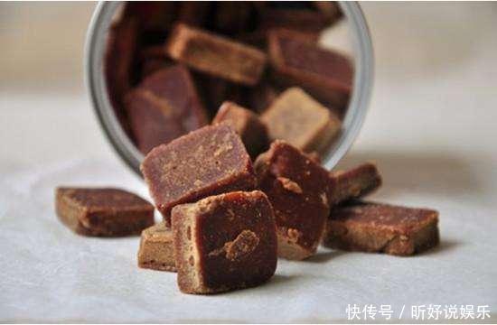 药店不值钱的它,45岁阿姨睡前抹点,皮肤满满的胶原蛋白