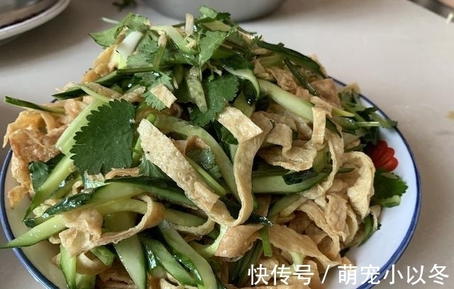 媳妇带孩子回娘家,丈母娘做了一大桌子硬菜,女婿:明天我们还来