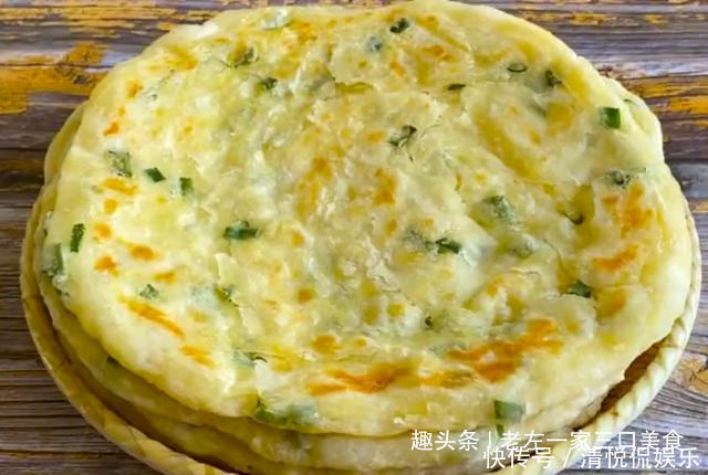 刷上一层食|烙了2年的大饼,终于找到窍门了,这样做葱花饼,又软又香又好吃