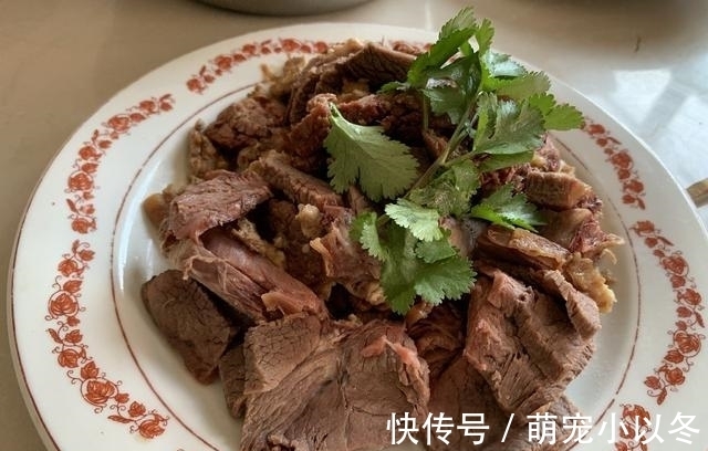 媳妇带孩子回娘家,丈母娘做了一大桌子硬菜,女婿:明天我们还来