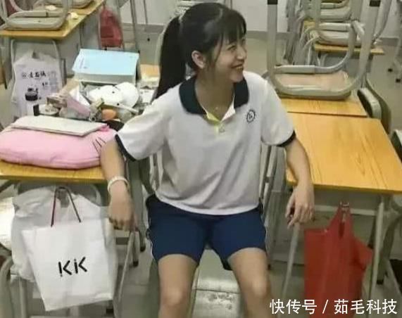 行为|初中班里,女生自以为“很仙”的3个行为,直男照照镜子吧