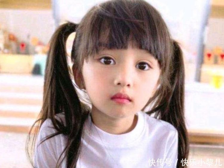 坏人|5岁“超惨童模”,每天一顿饭还没肉,妈妈故作心痛:你不能长高