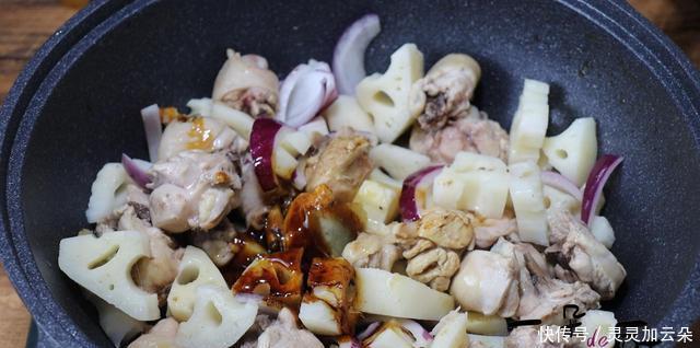简单|鸡块这么做真香,好吃又简单的美食,莲藕烧鸡块