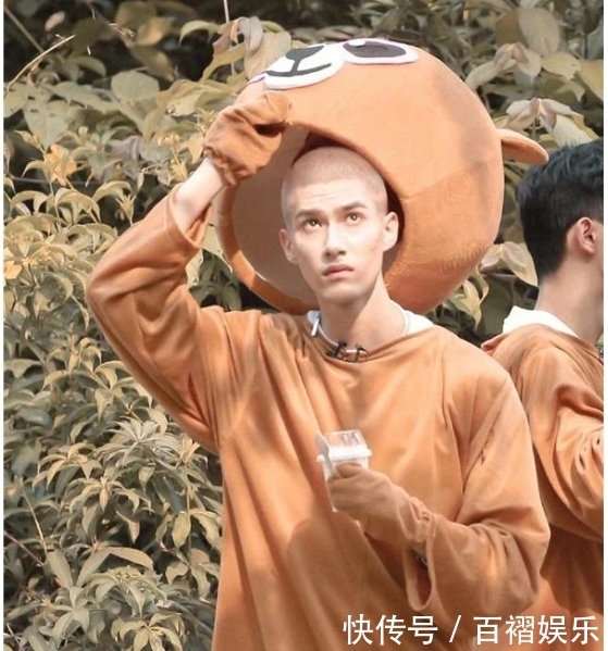 《创4》米卡素颜太能打,金靖不相信,让韩美娟约米卡现场认证