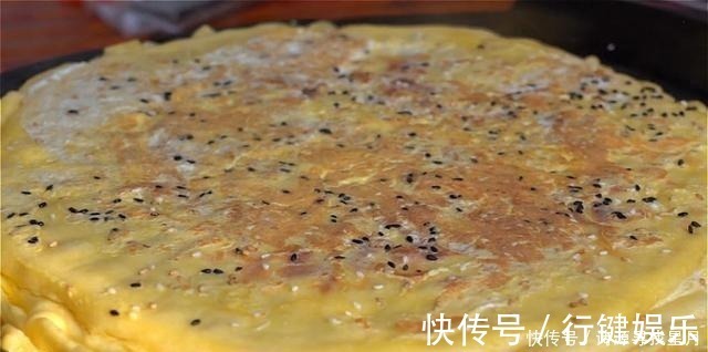 电饼铛|玉米面这样做真好吃，一擀一煎，5分钟出锅，连吃一个月都不腻