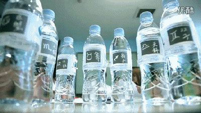 标签|果汁瓶标上“数字”，销售额暴增4600%，3小时获5000万次曝光，食品饮料标签还能这么玩？