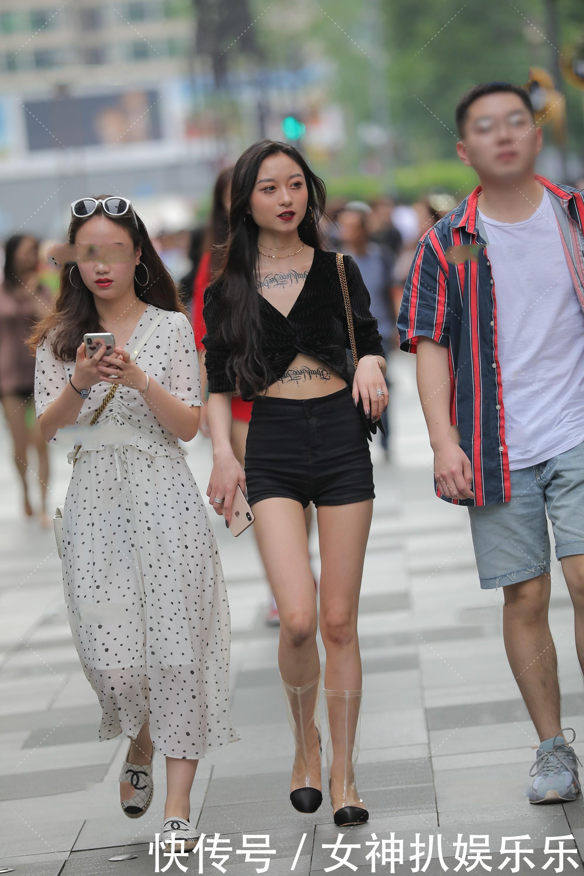 女生|女生的透明鞋,酷帅十足,黑色系显高级气质