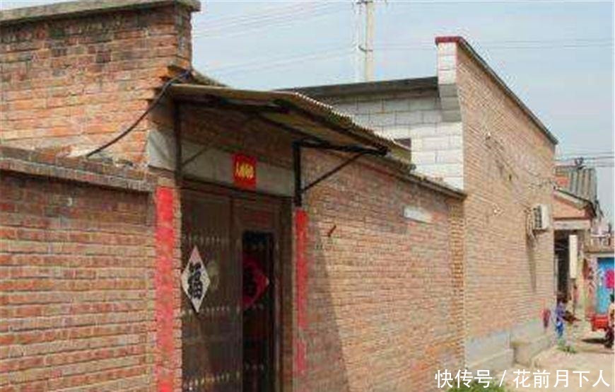 房屋|宁听门前乱嚷嚷, 不愿房后脚板响, 是啥意思, 农民盖房还真有讲究!