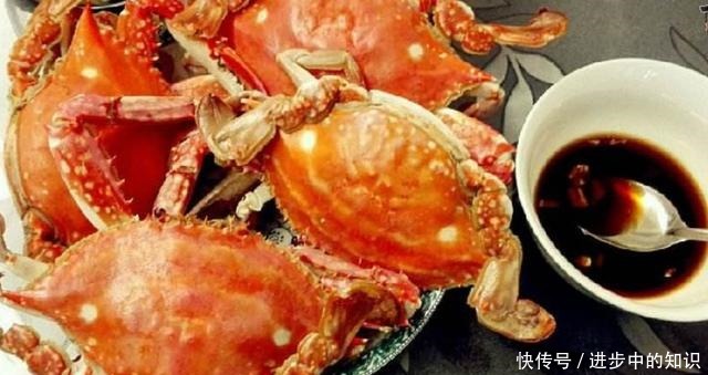  蒸螃蟹，只肚脐朝上是“外行”！教你正确做法，鲜香入味不流黄