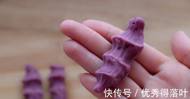 燕麦片|秋季,多吃此菜,花青素是葡萄的5倍,营养又美味,蒸一蒸真香呀!