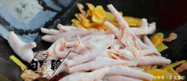 除夕年夜饭,我家总少不了这道菜,都是实在的好东西,便宜还解馋