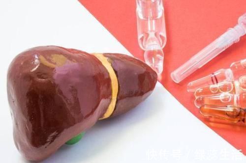 消化道出血|劝告：长期喝酒，若身体出现这4个信号，最好别再喝了