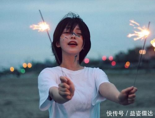 好习惯|天生黑的女生,保持6个好习惯,皮肤会悄悄变好素颜白皙有光泽