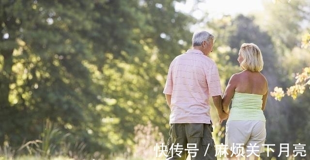 老年人|老人每天走路在这个步数内,满足运动量,还不伤膝盖