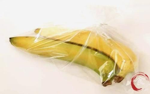 新鲜|为何香蕉在超市那么新鲜,买回家后没2天就发黑变烂?原因很简单