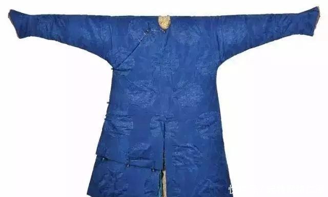 龙袍|一件龙袍能买几件爱马仕?一串朝珠等于几条卡地亚?