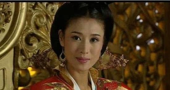 丈夫|得知丈夫要被杀害，女子怀揣发烫的烧饼去送饭，却意外救出了丈夫