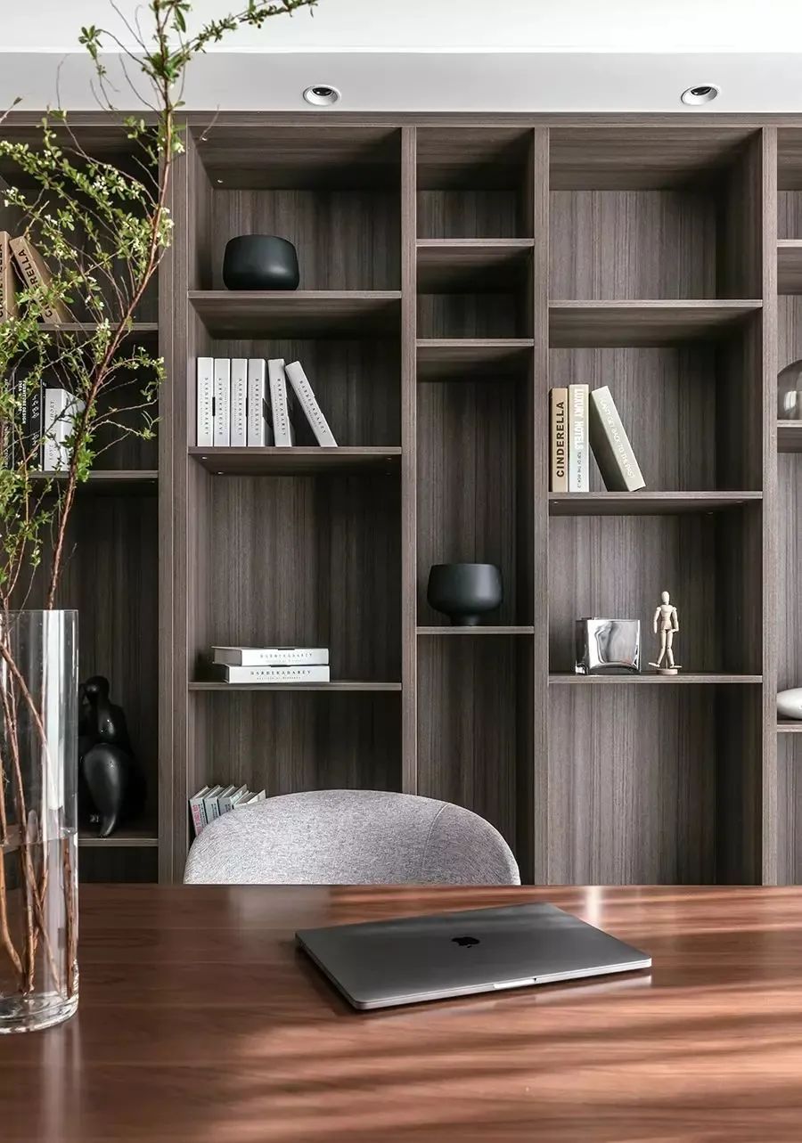 空间|262㎡现代简约大平层，简洁纯粹的空间，生活从容自然