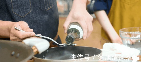 餐厅|扬茄子丨一口酥脆，两口柔软，三口停不下筷！难怪常年霸占餐厅头牌！