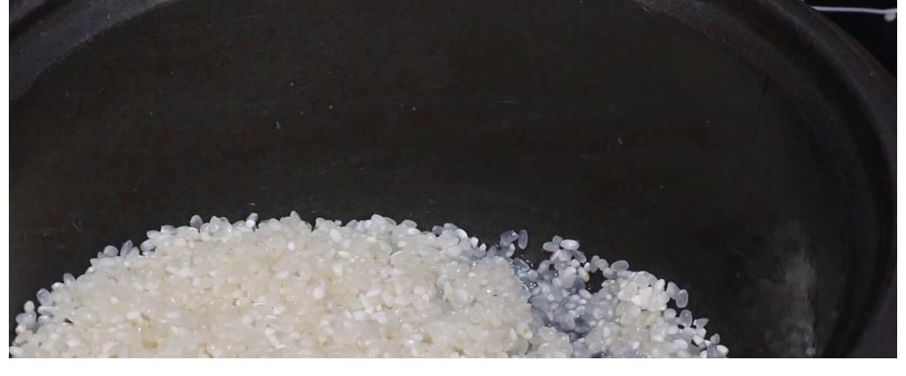 米饭吃了这么久,这做法头一次见,打开碗瞬间香味扑鼻,太香了