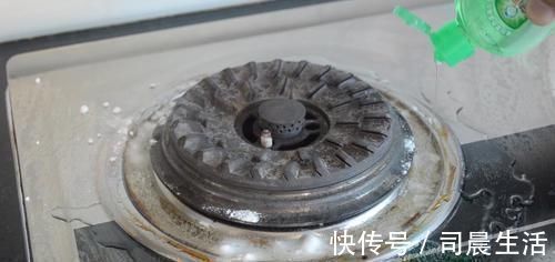 妙招|厨房灶台怎么洗干净？教你不用一滴水，轻松去除灶台油污，真管用