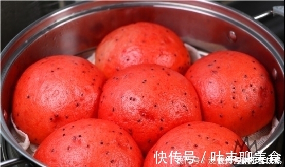 馒头|用火龙果来发面,做法太厉害了,上桌颜值超高,高手在民间!