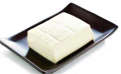 高血脂症|豆腐营养全面,为什么老年人不宜多吃豆腐呢?哪些人不宜吃豆腐?