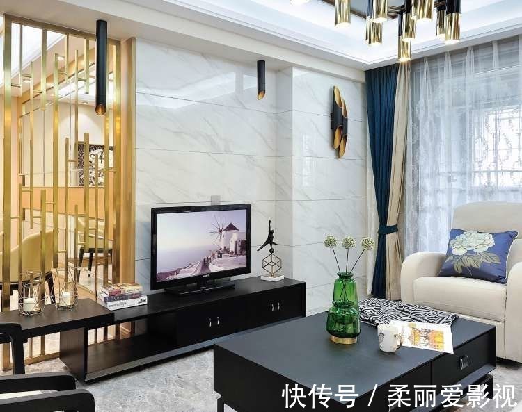 夫妻|夫妻二人大胆将两室改一室,70平之家也很宽敞,巧妙隔断值得学习