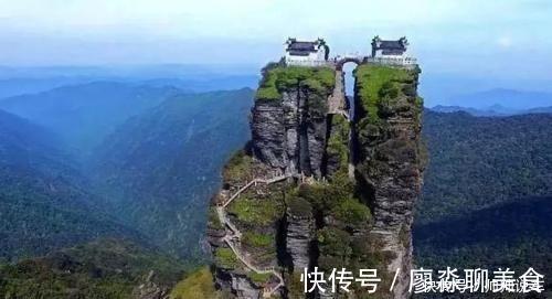 梵天净土|中国最危险的寺庙，悬空近2500米一桥连接两山顶，建造过程成谜