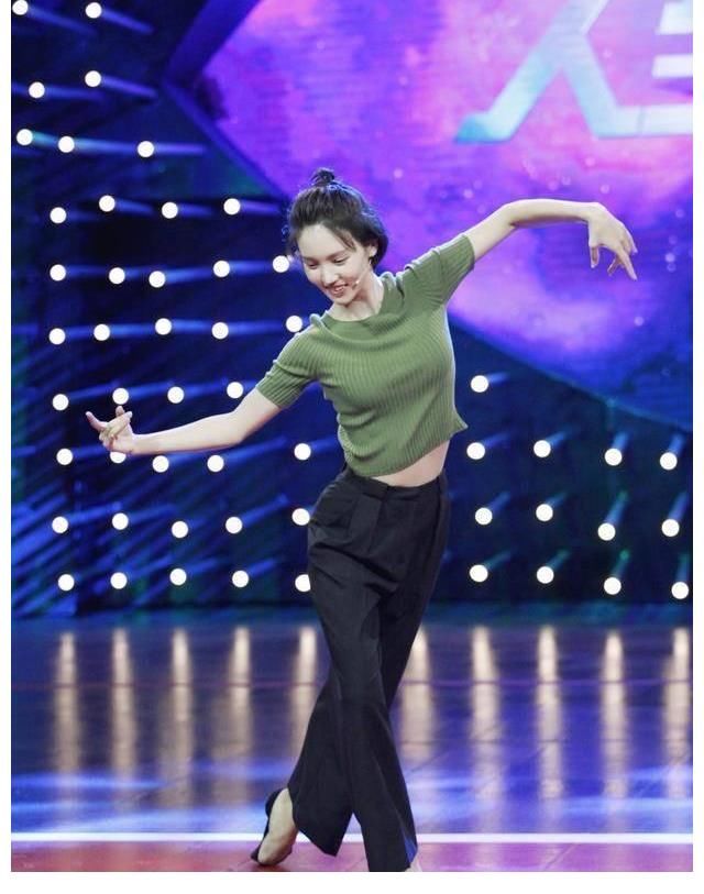 《舞蹈生》完美結(jié)束，金晨穿靴子熱舞，粉絲熱議不斷