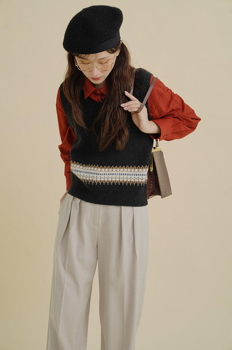 马甲|这些才是“衬衫”的高级穿法,蓝色衬衫配马甲文艺休闲,舒适随性