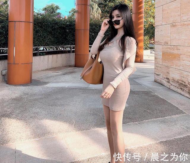 小蛮腰|95年新加坡嫩模，小蛮腰与蜜桃臀强烈吸睛，凹凸身材离不开锻炼！