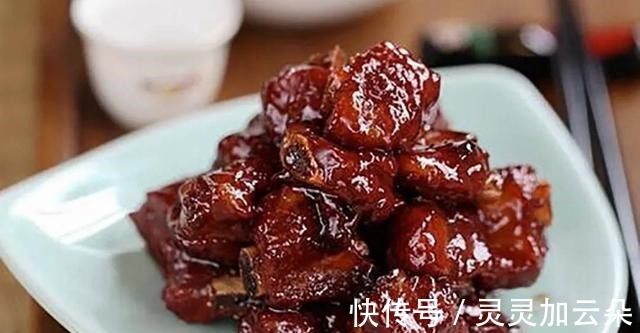 “糖醋排骨”的家常传统做法,味道比饭店的还香,好吃还不油腻!