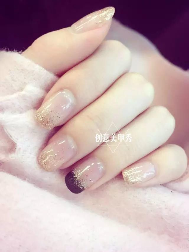 春天的透明系渐变美甲，和你一样美~